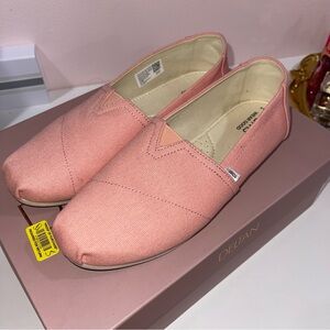 Coral Pink Toms